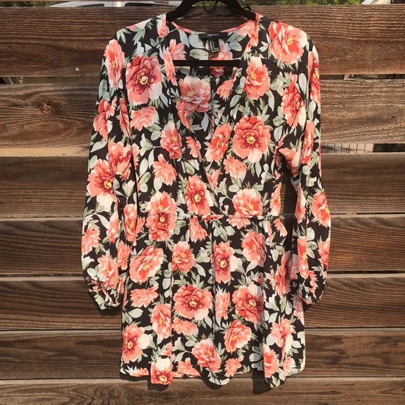 Forever 21 Dresses & Skirts - Floral long sleeve, short dress